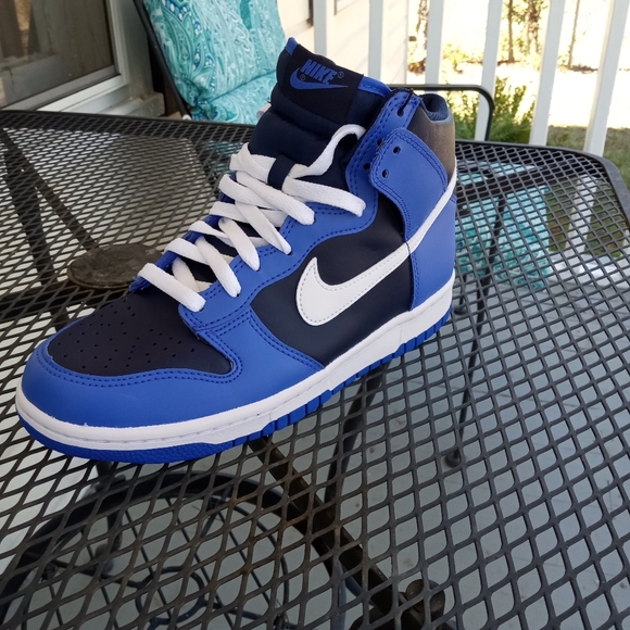 Nike Dunks Royal and Midnight Blue - Picture 2 of 3